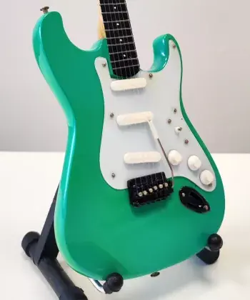 Kup Teď Miniatura kytary Music Legends PPT-MK183 Jeff Beck Fender Custom Stratocaster Surf Green