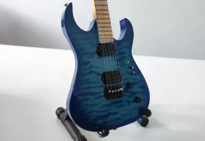 Hit Sezóny Miniatura kytary Music Legends PPT-MK201 Misha Mansoor Jackson Pro Series Signature Juggernaut HT6QM