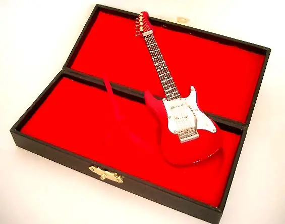 Výhodná Nabídka MINI STRAT ČERVENÝ